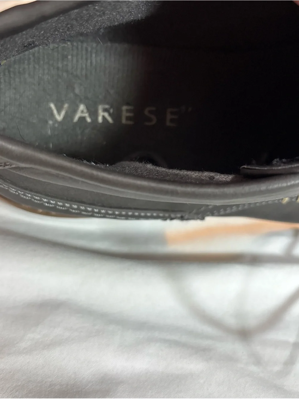 Varese Men's Casual Lace-Up Shoes in Dark Gray. 8/21